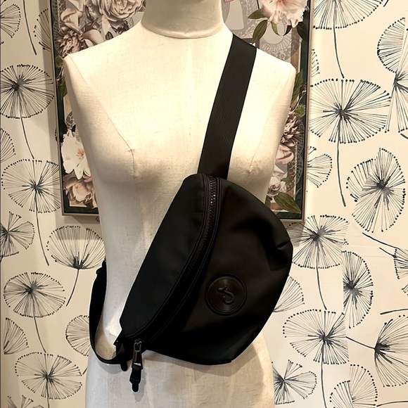 Black Sling Bag tictoc - Picture 1 of 2